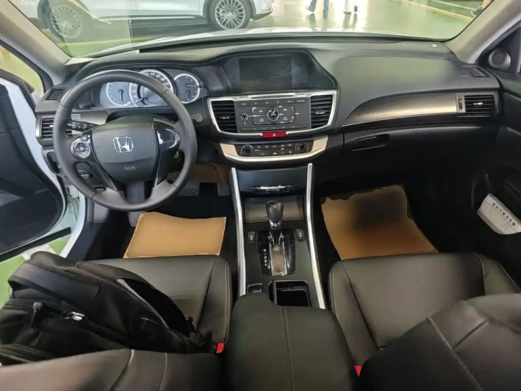 Honda Accord — миниатюра 10