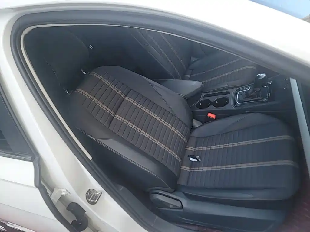 Volkswagen Lavida — миниатюра 25