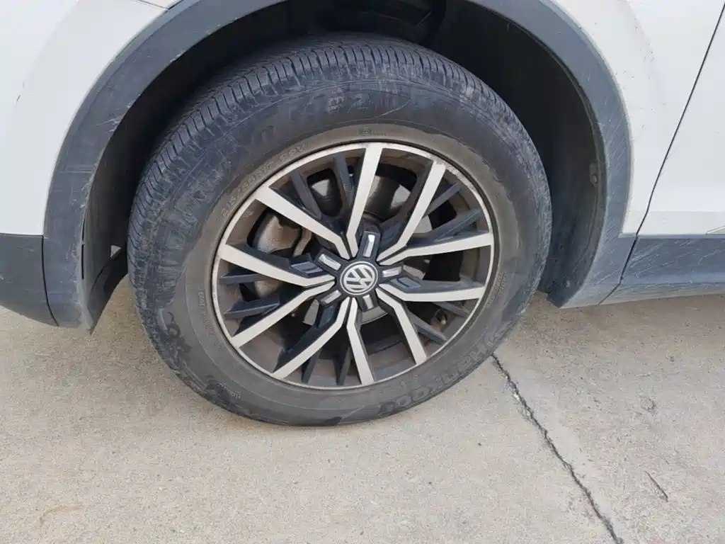Volkswagen Tiguan L — миниатюра 23
