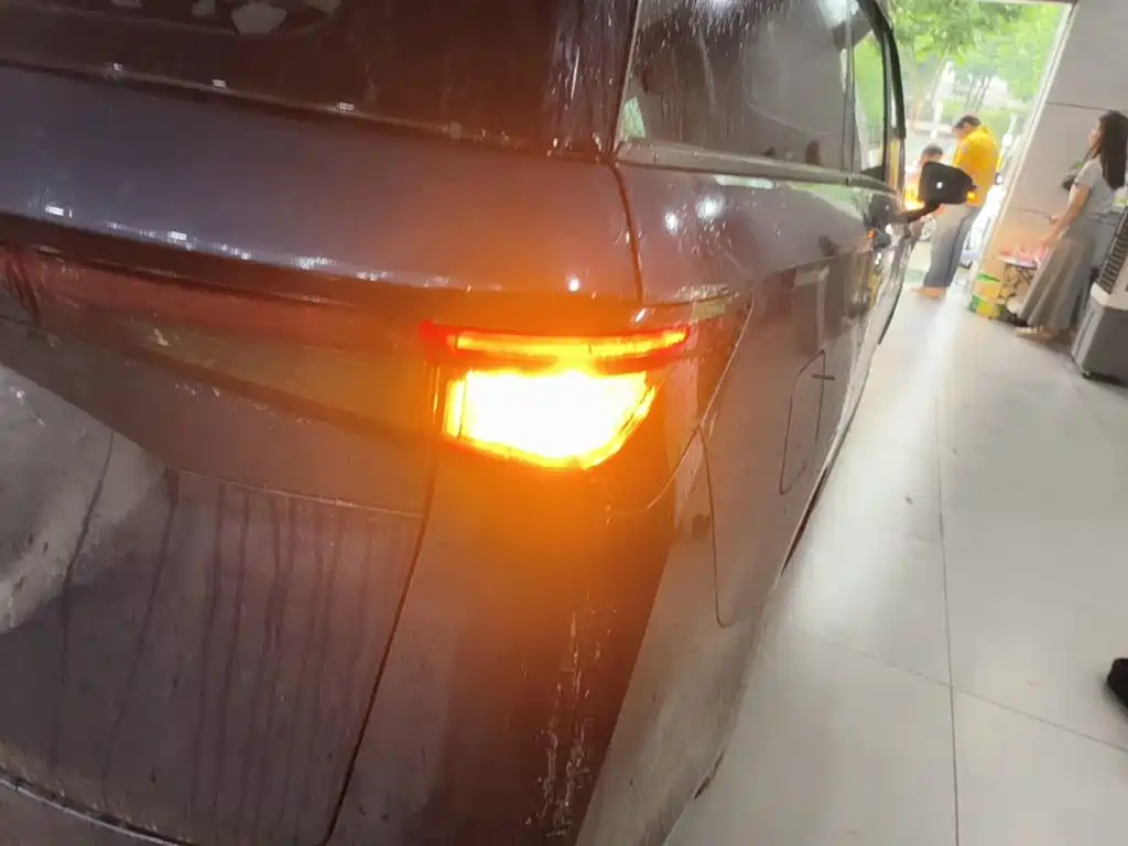 Wuling Jiachen — миниатюра 8