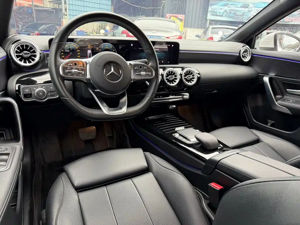 Mercedes-Benz A-Class — миниатюра 12