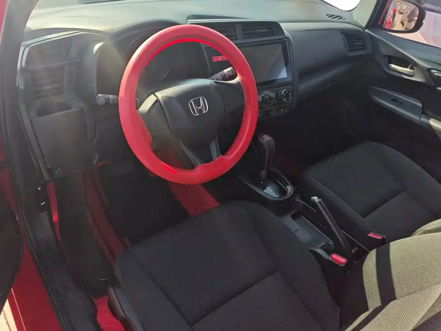 Honda Fit — миниатюра 12