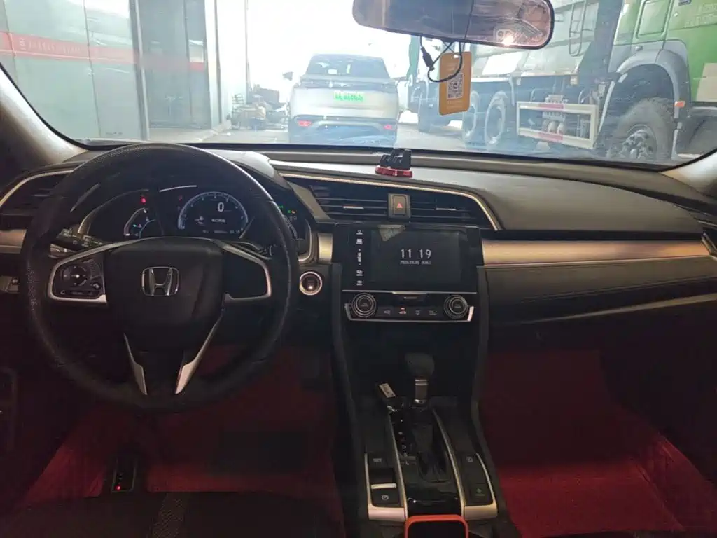 Honda Civic — миниатюра 10