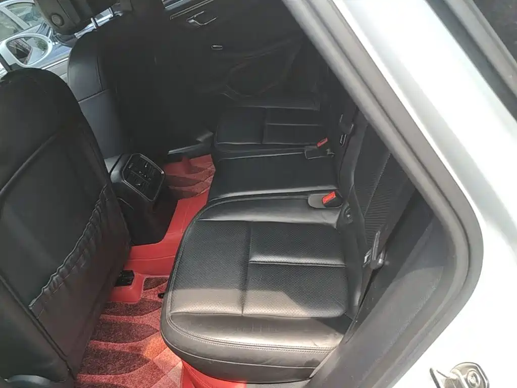 Porsche Macan — миниатюра 17