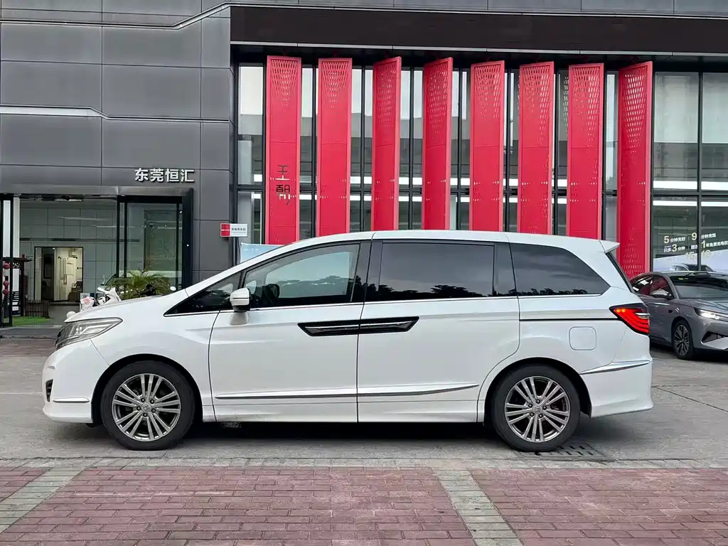 Honda Elysion — миниатюра 3