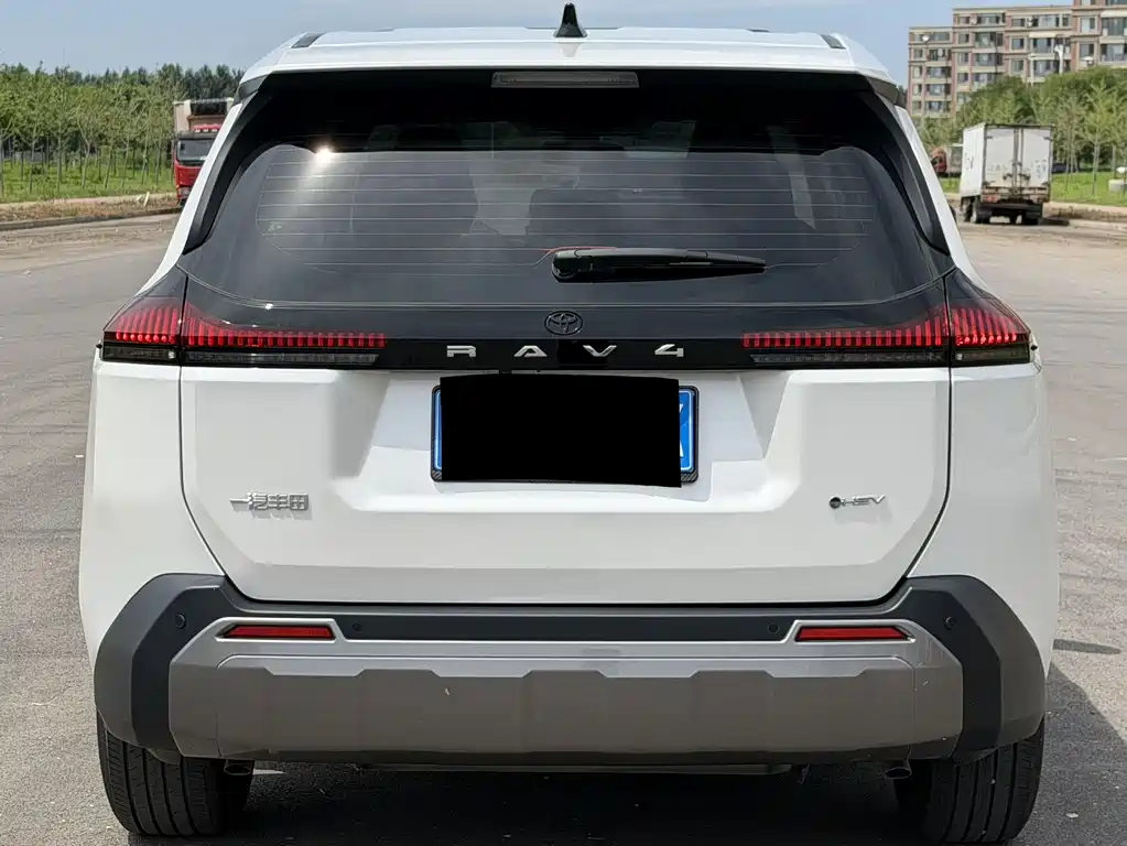 Toyota RAV4 2026 2.0L Luxury