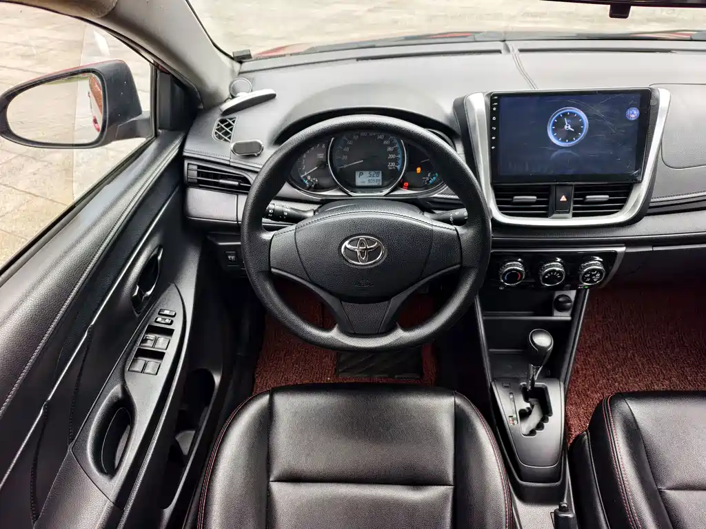 Toyota Yaris L — миниатюра 10