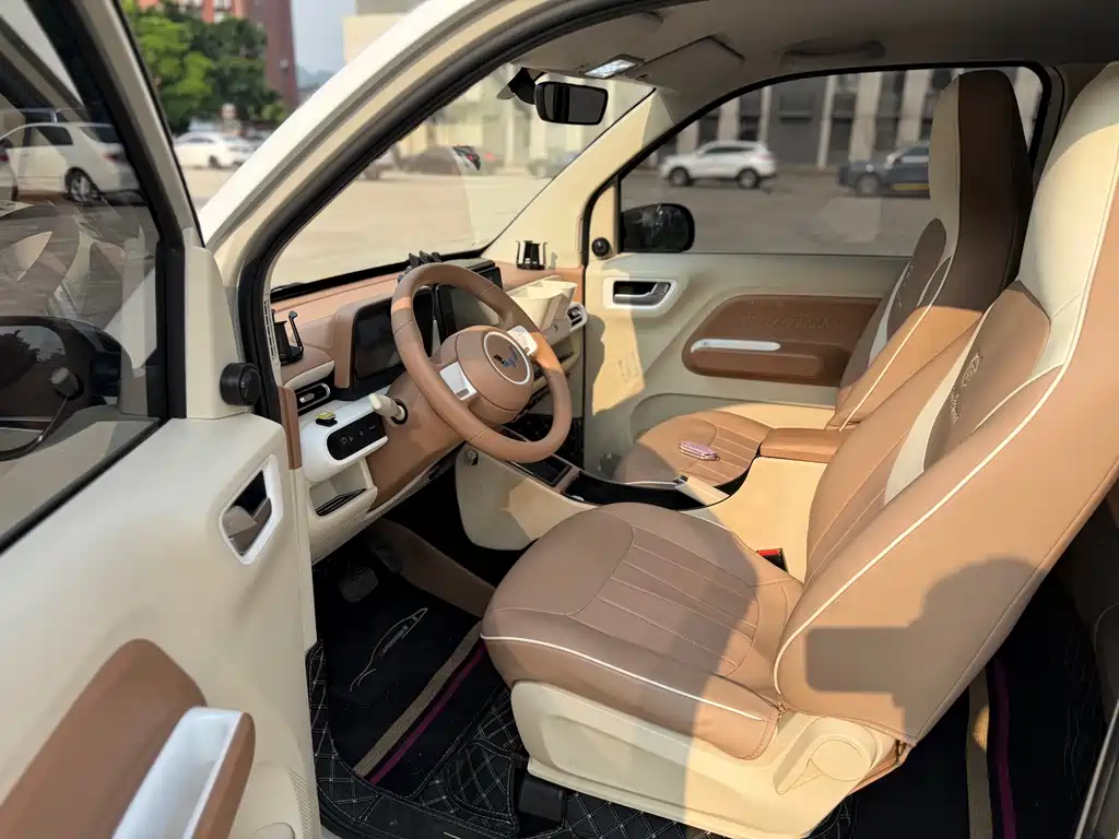 Wuling MINIEV — миниатюра 4