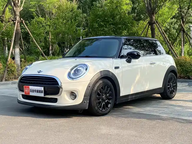 2020 MINI Cabrio