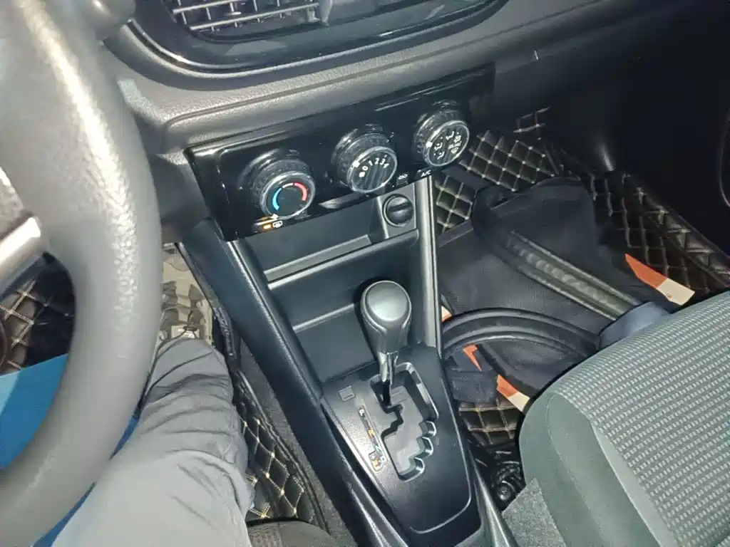 Toyota Vios FS — миниатюра 14