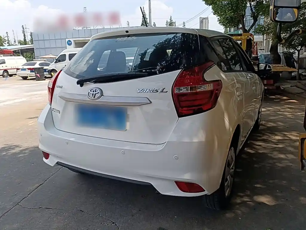 Toyota Yaris L — миниатюра 7