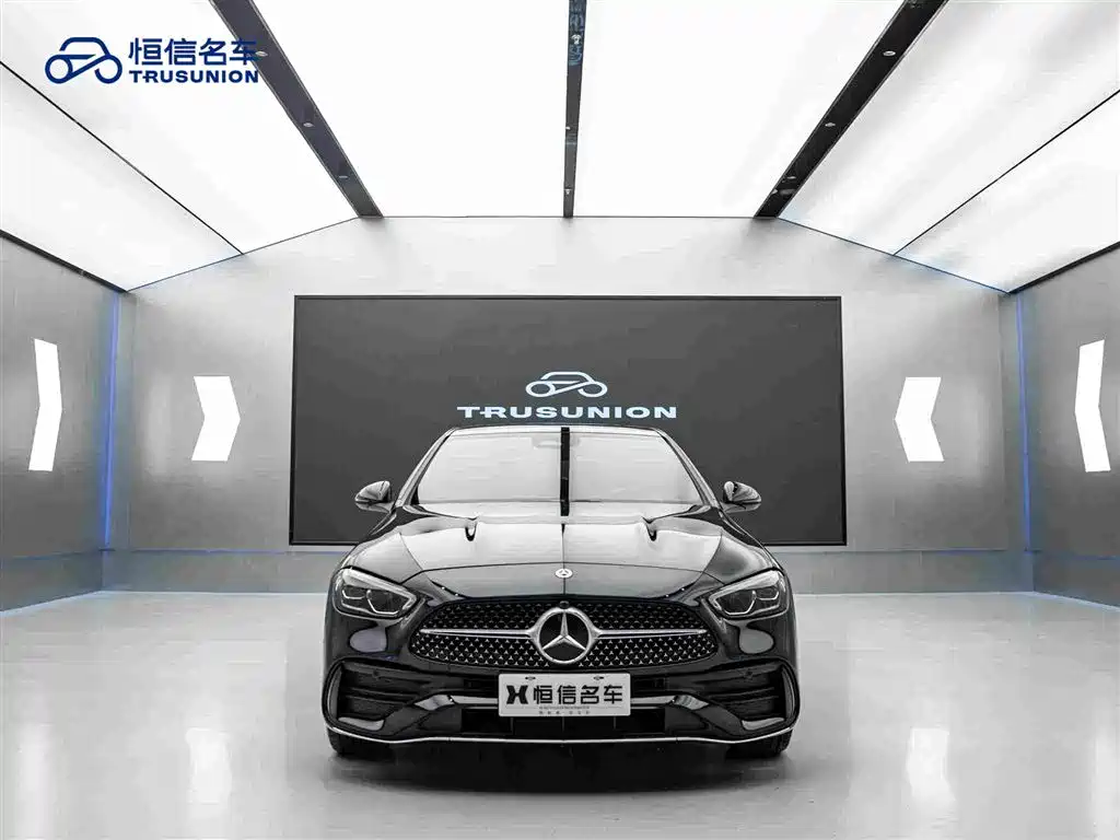 Mercedes-Benz C-Class — миниатюра 2