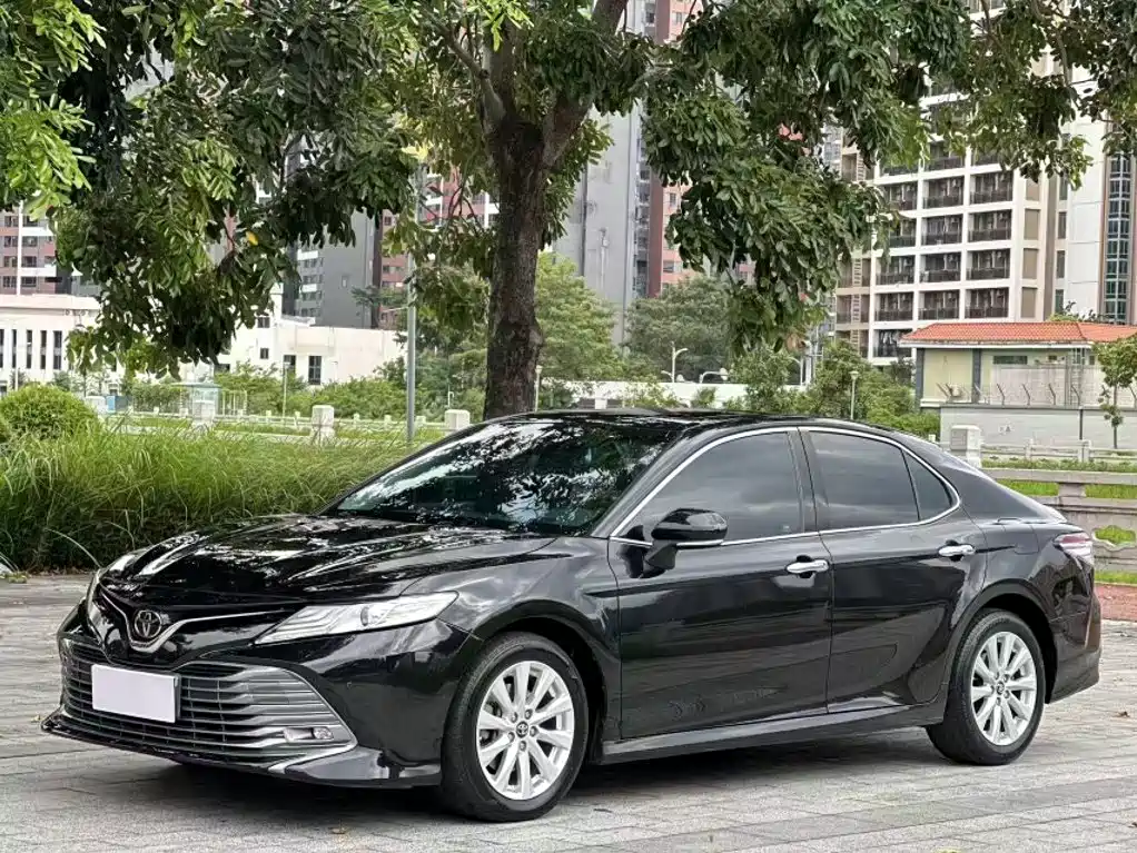 Toyota Camry — миниатюра 2
