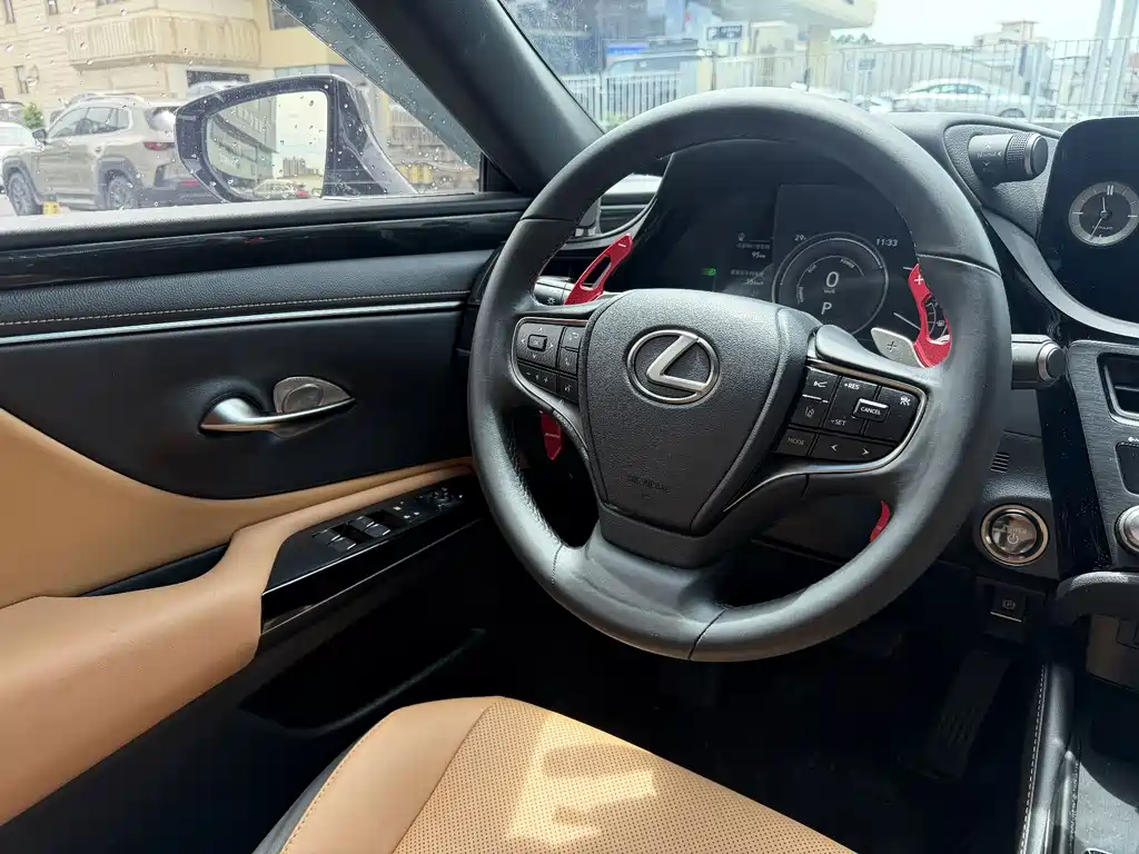 Lexus ES — миниатюра 11