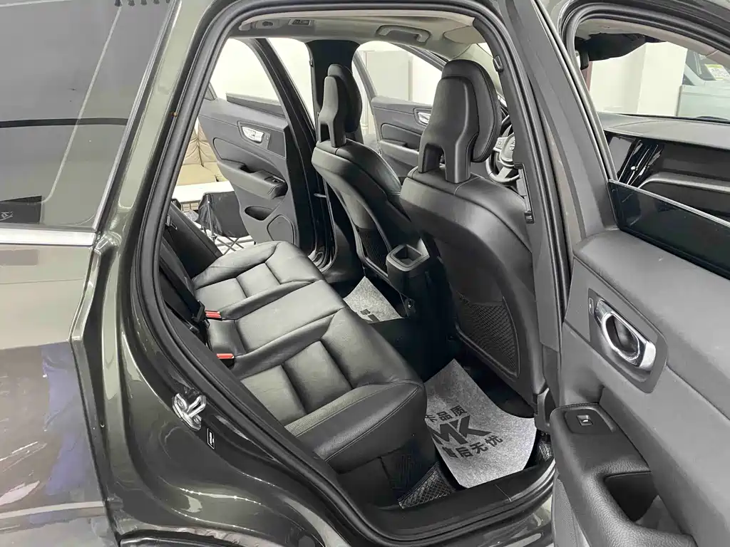 Volvo XC60 — миниатюра 9