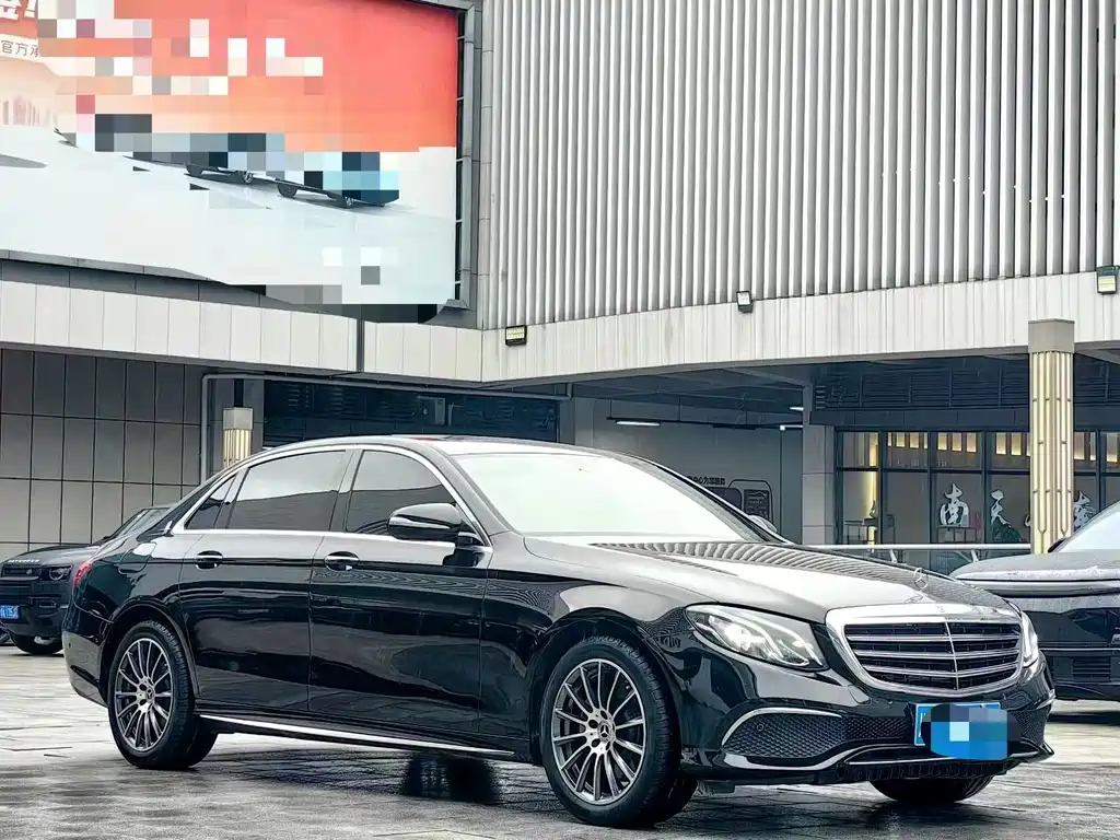 Mercedes-Benz E-Class — миниатюра 3
