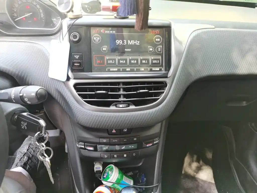 Peugeot 2008 — миниатюра 10