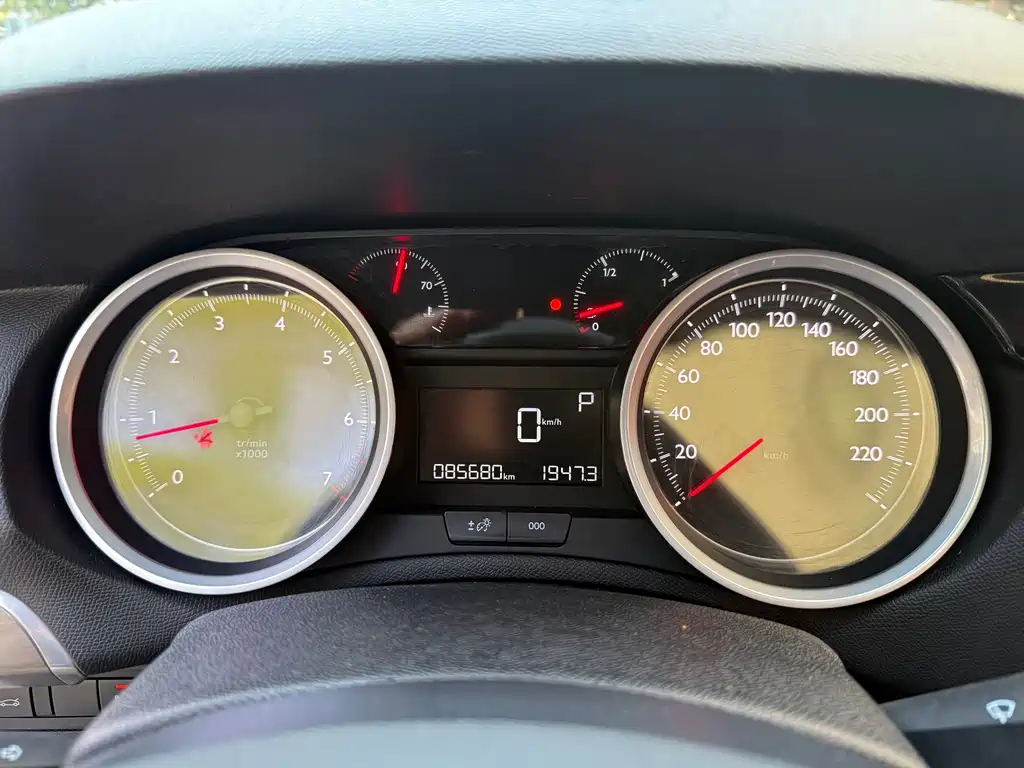 Peugeot 408 — миниатюра 12