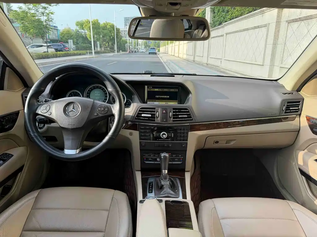 Mercedes-Benz E-Class (Import) — миниатюра 9