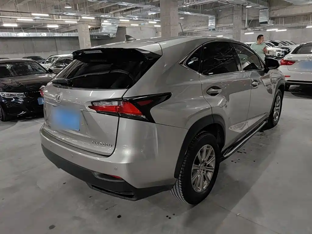 Lexus NX 2015 200