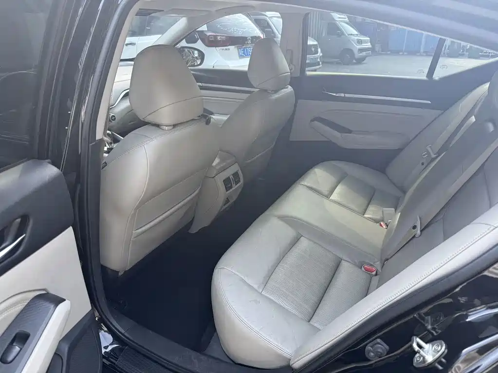 Nissan Teana — миниатюра 8