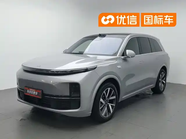 2023 Li Xiang L8