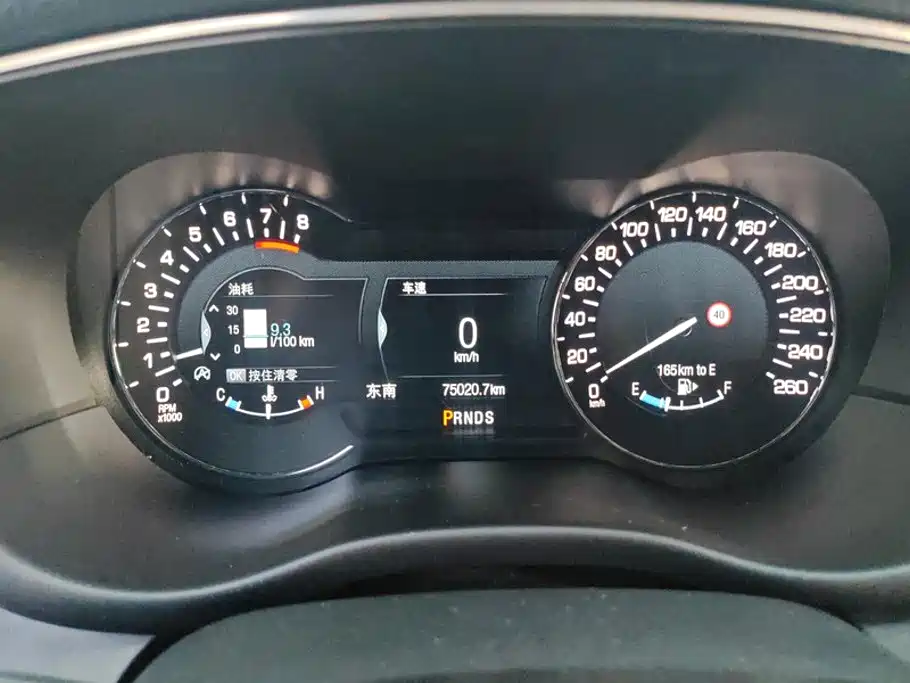 Lincoln MKC — миниатюра 14
