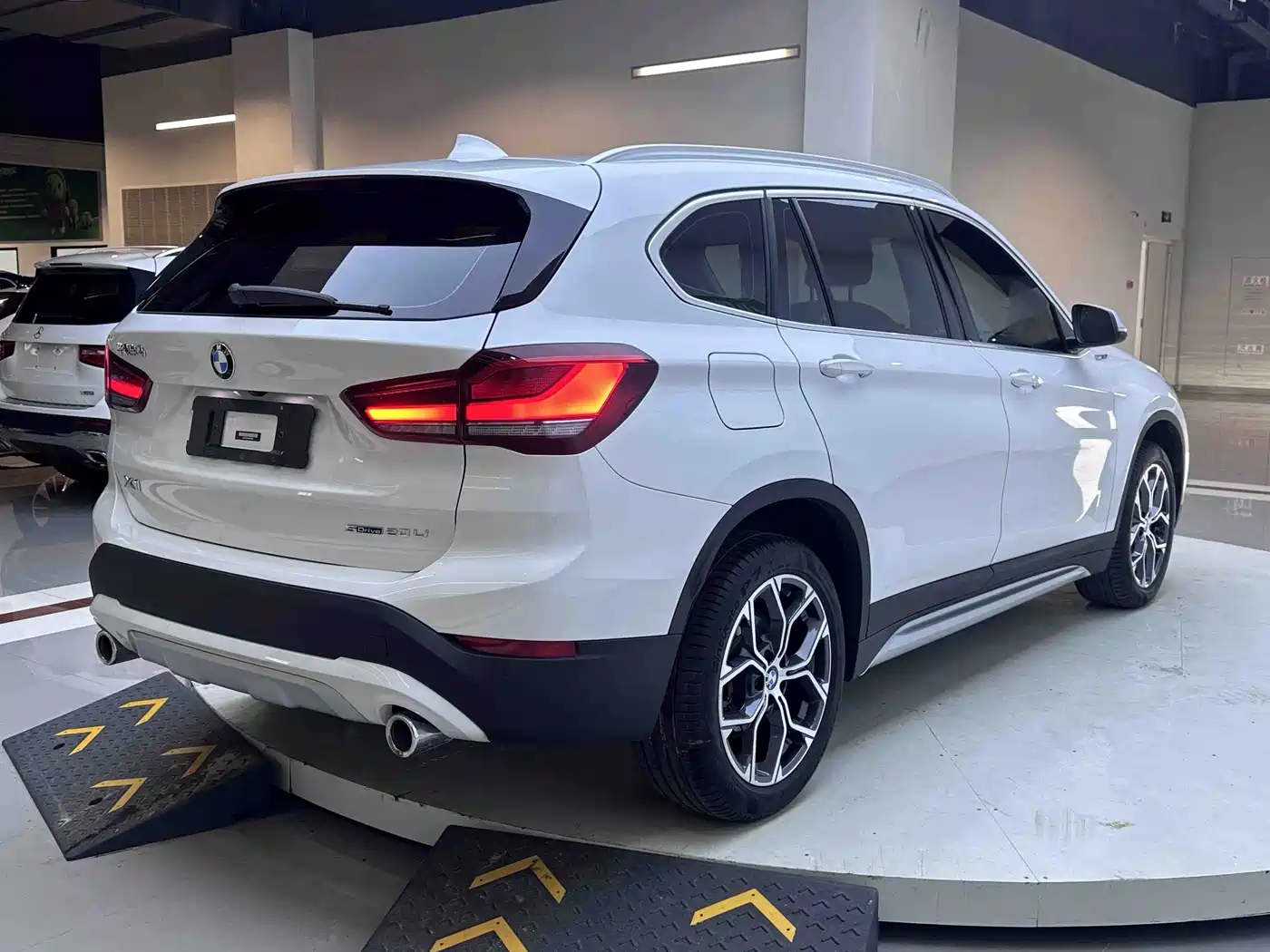 BMW X1 2023 Белый из Китая, фото 5
