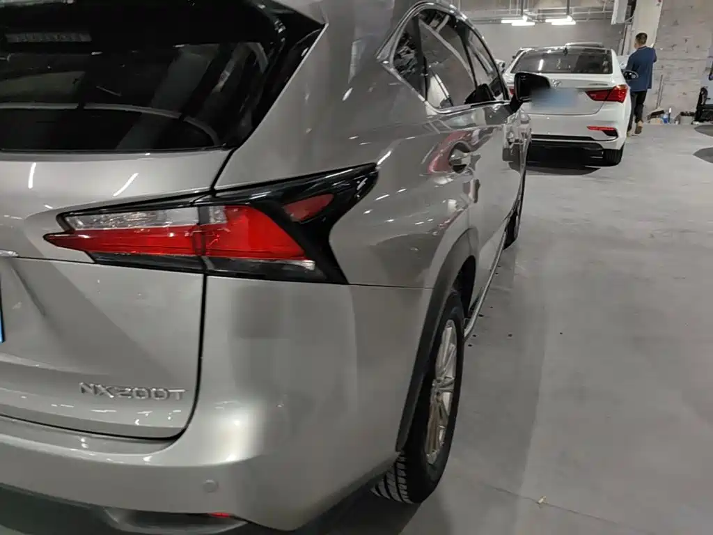 Lexus NX 2015 200