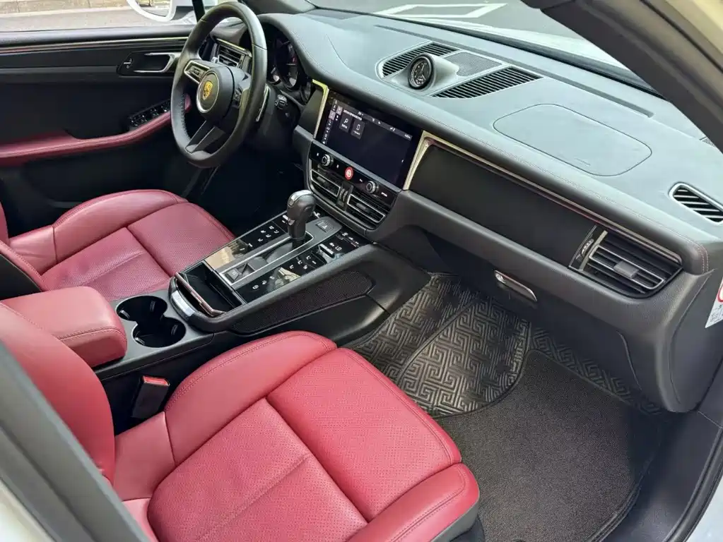 Porsche Macan — миниатюра 5