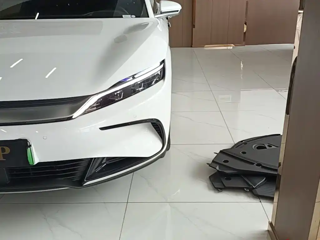 BYD Han — миниатюра 24