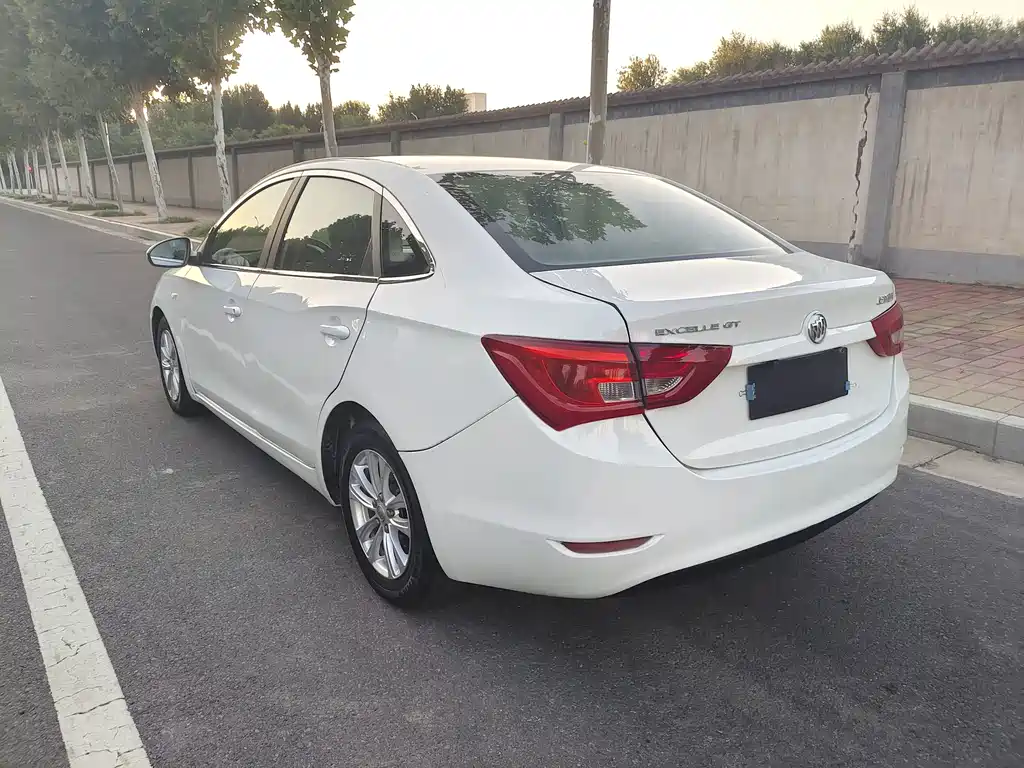 Buick Excelle — миниатюра 13