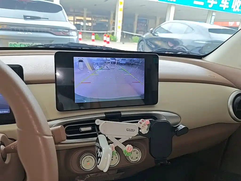 Wuling MINIEV — миниатюра 13