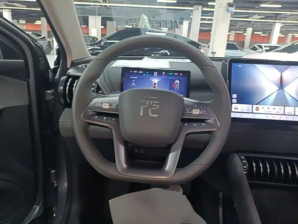 BYD Yuan Plus — миниатюра 11