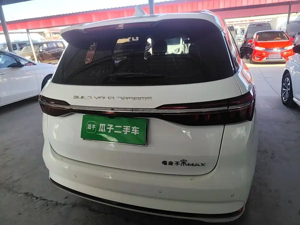 BYD MAX — миниатюра 6