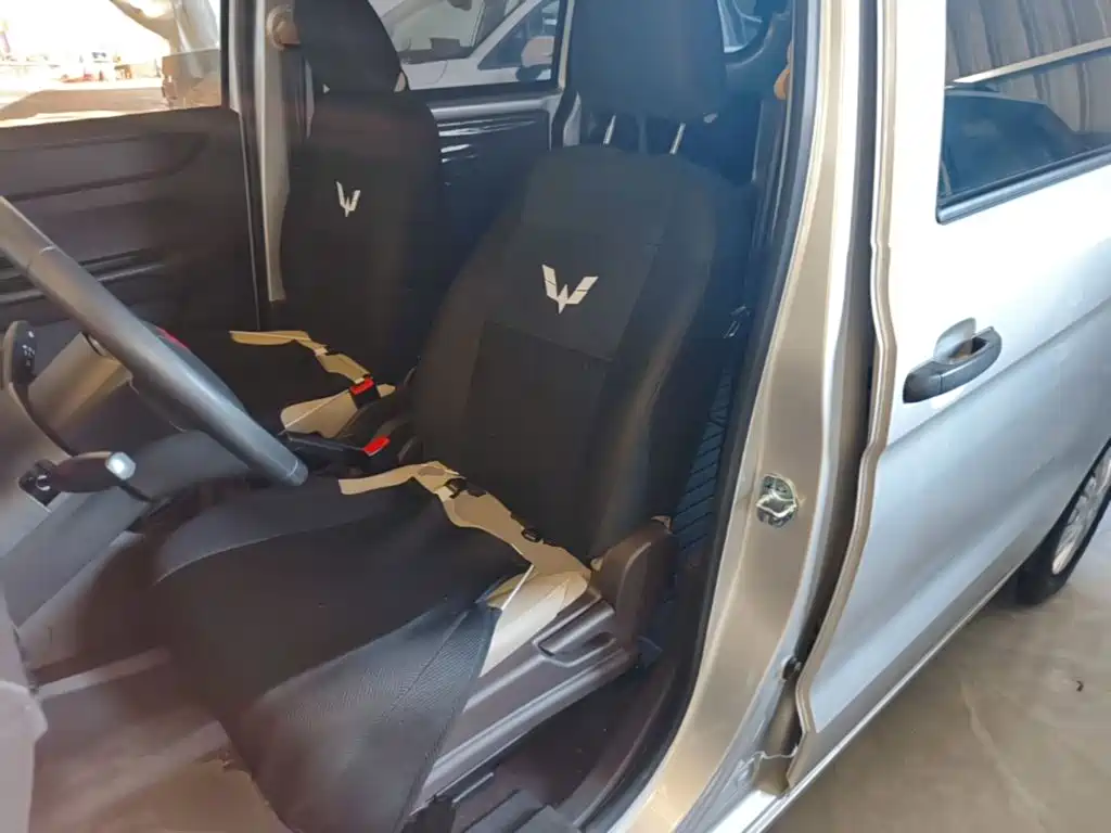 Wuling Hongguang V — миниатюра 15
