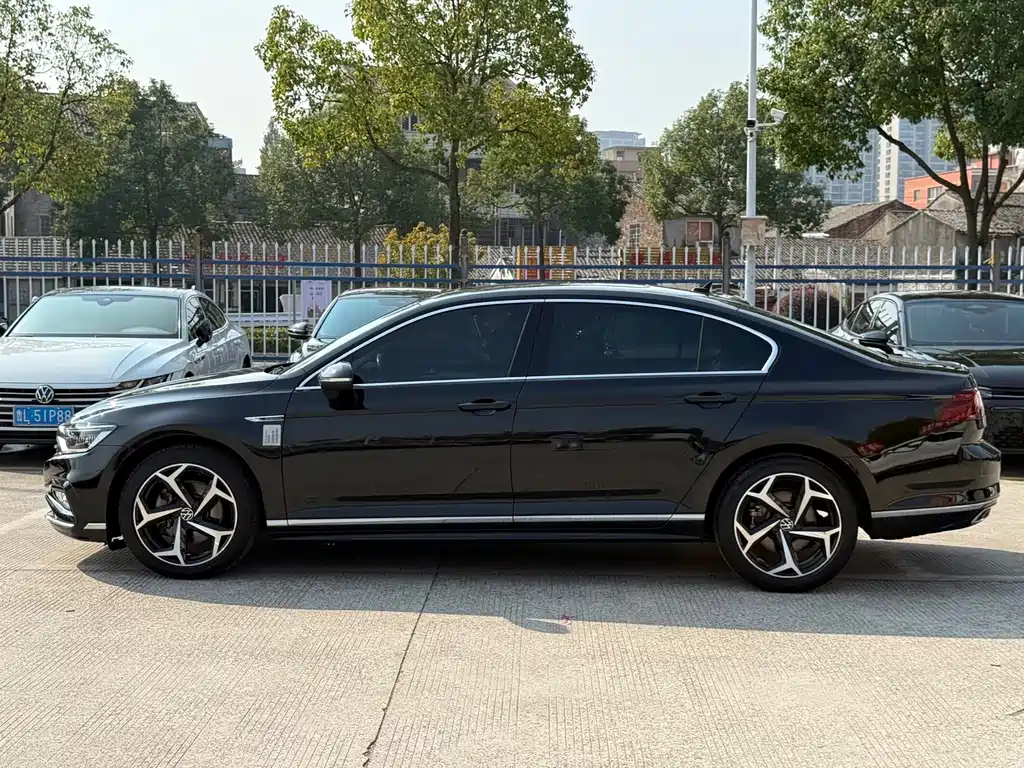 Volkswagen Magotan — миниатюра 4