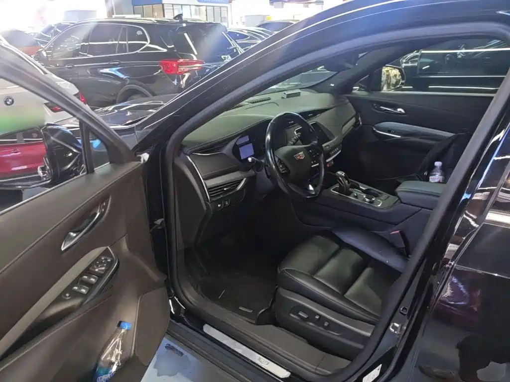Cadillac XT4 — миниатюра 16