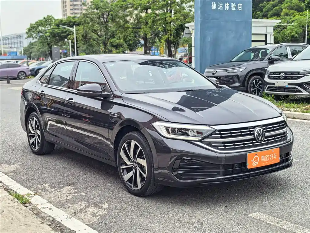 Volkswagen Sagitar 2023 300TSI DSG