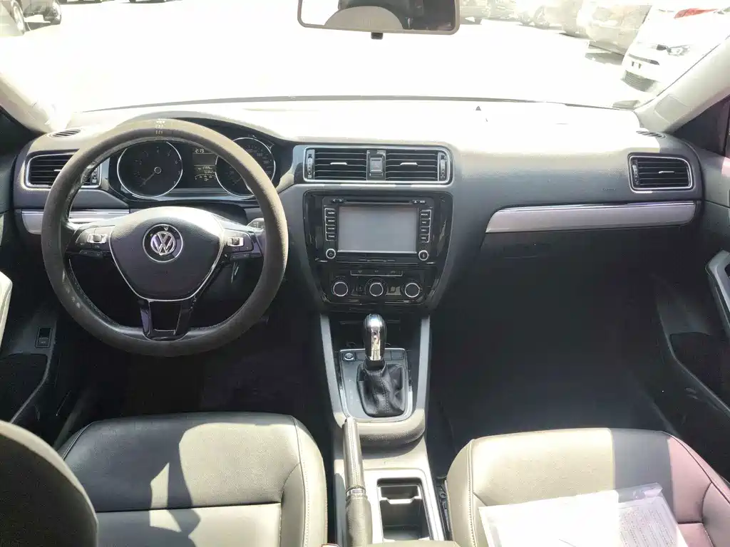 Volkswagen Sagitar — миниатюра 9