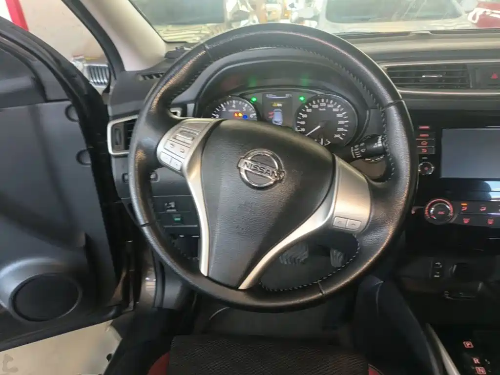 Nissan Qashqai — миниатюра 11