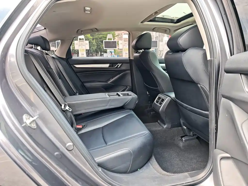 Honda Accord — миниатюра 25