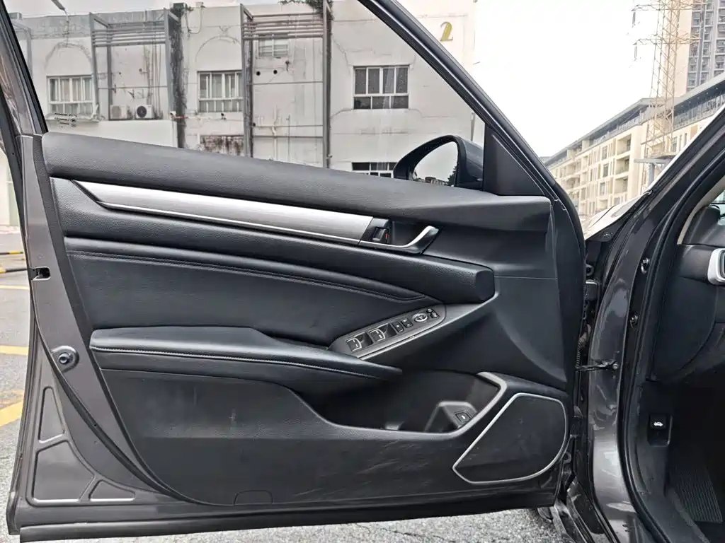 Honda Accord — миниатюра 21