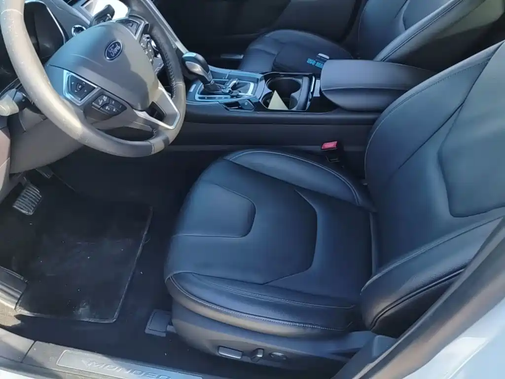 Ford Mondeo — миниатюра 15