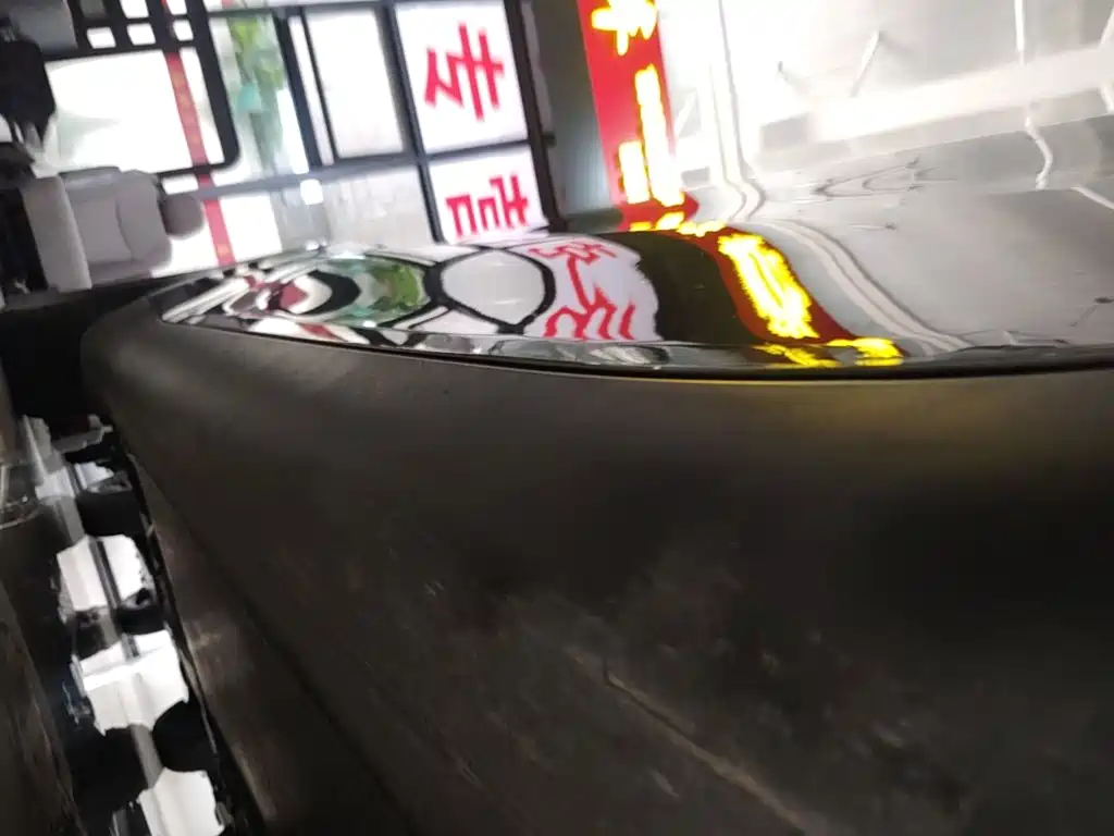Tesla Model Y — миниатюра 21
