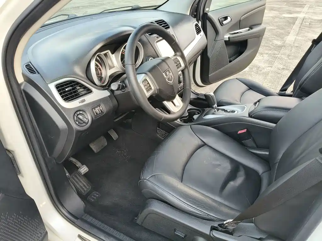 Dodge Journey — миниатюра 13