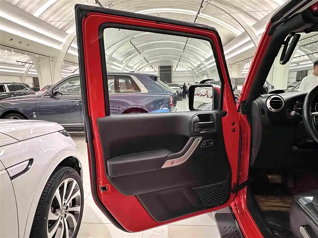 Jeep Wrangler — миниатюра 16