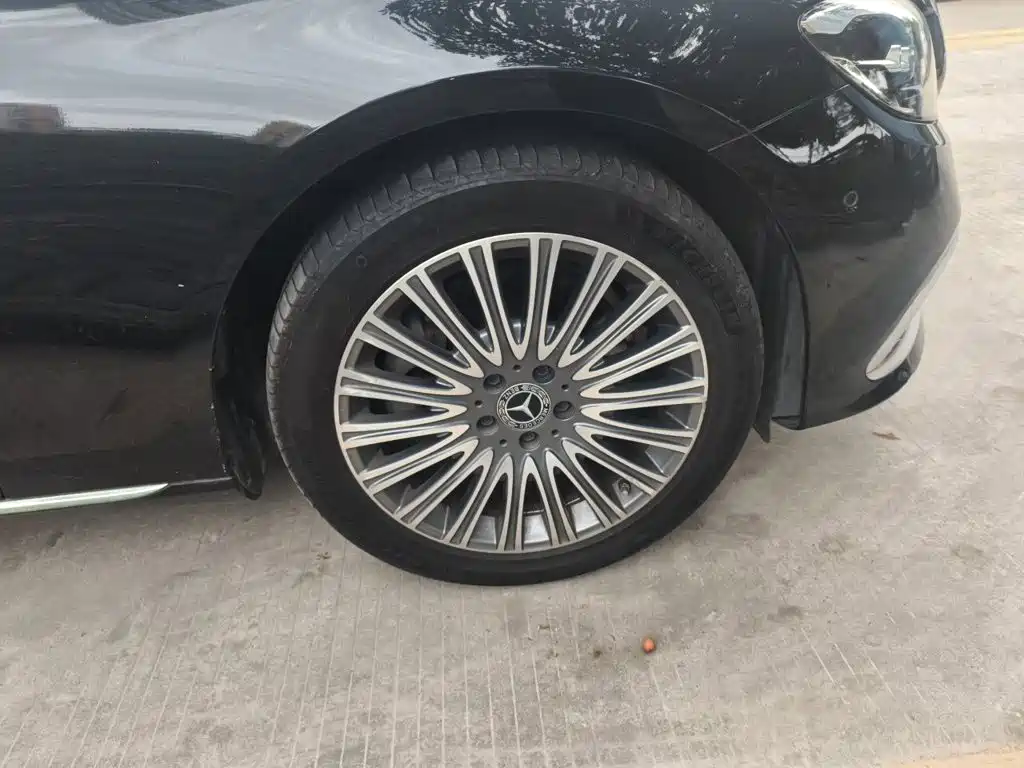 Mercedes-Benz E-Class — миниатюра 24