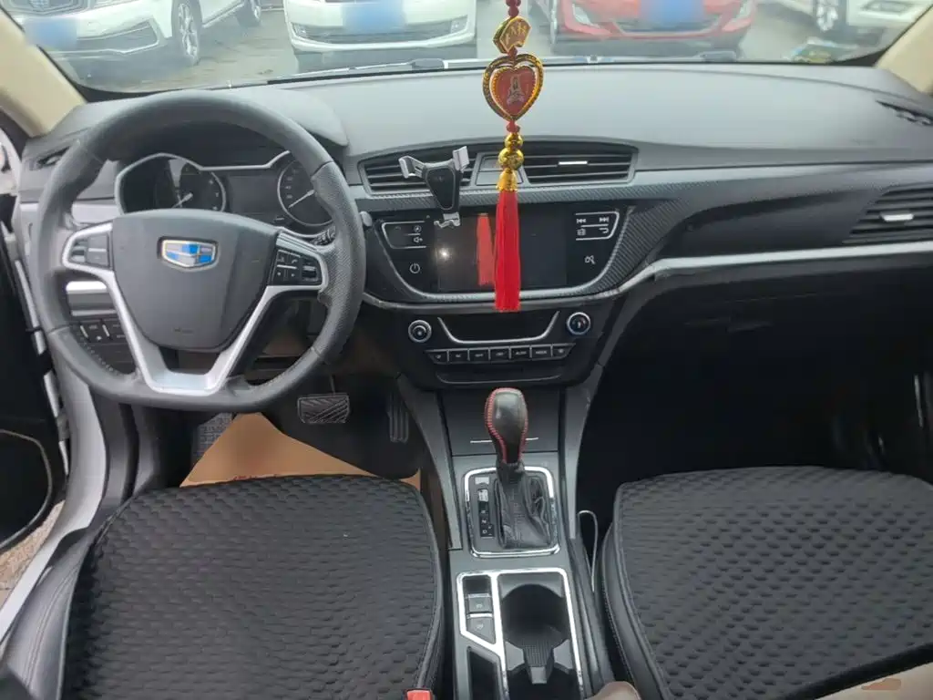 Geely Emgrand — миниатюра 10