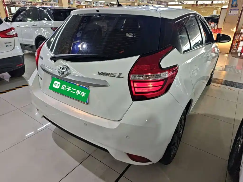 Toyota Yaris L — миниатюра 7